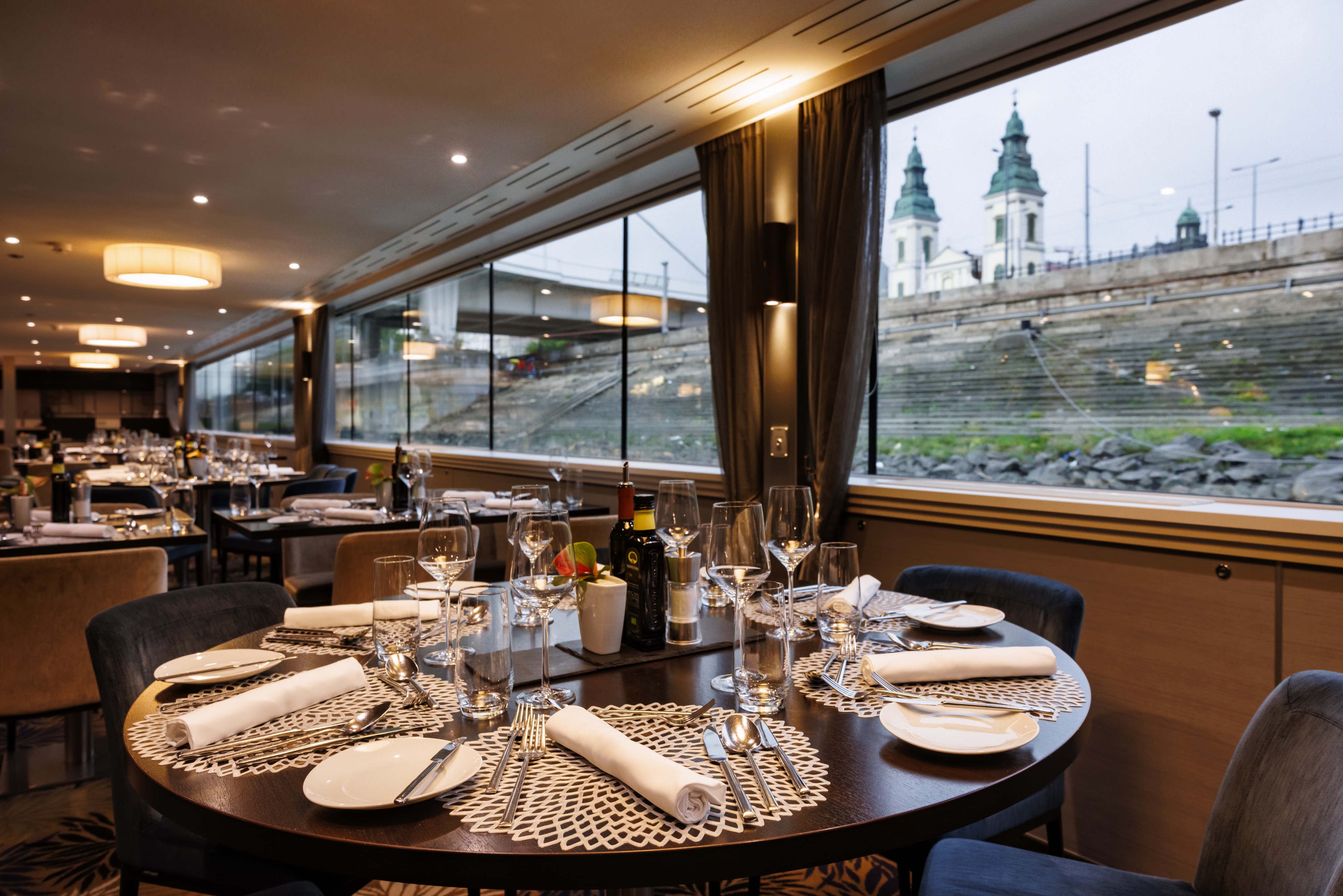 Avalon Passion - Panorama Dining Room